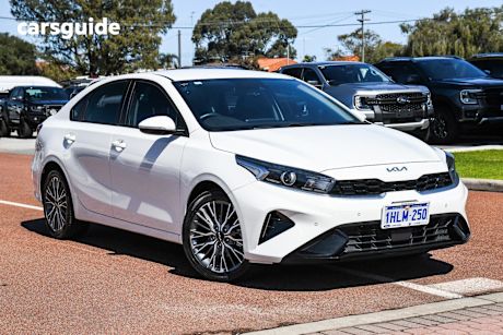 White 2021 Kia Cerato Sedan SPORT+ F