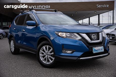 Blue 2018 Nissan X-Trail SUV ST-L F