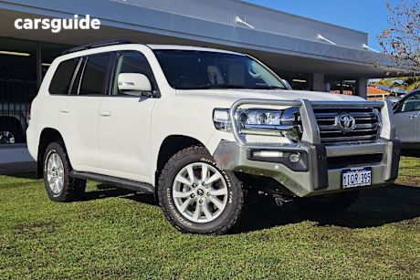 White 2017 Toyota Landcruiser SUV VX 4X4