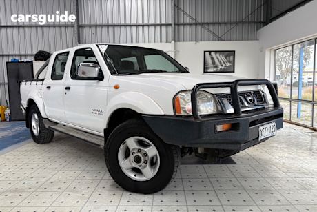 White 2005 Nissan Navara Dual Cab Pick-up St-R (4X4)