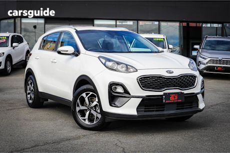 White 2018 Kia Sportage SUV SI F