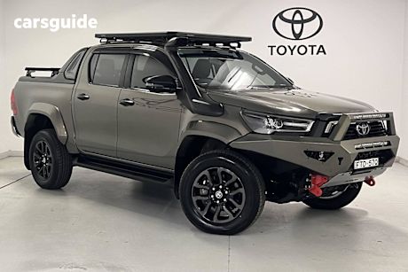 Brown 2023 Toyota Hilux Double Cab Pick Up Rogue (4X4)