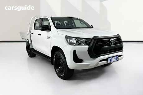 White 2022 Toyota Hilux Double Cab Chassis Sr (4X4)
