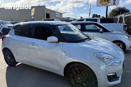 White 2018 Suzuki Swift Hatchback Gl Navigator (Safety)