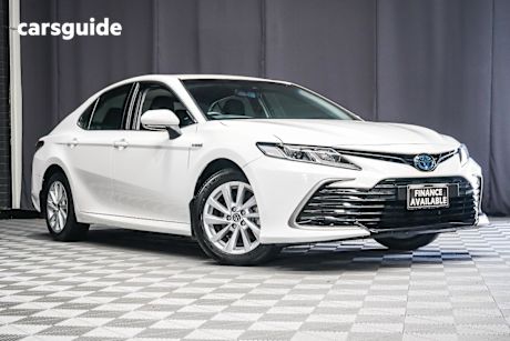 White 2021 Toyota Camry Sedan Ascent Hybrid