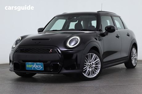 Black 2021 Mini Cooper Hatchback S Classic 5D Hatch