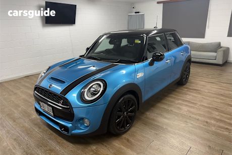 Blue 2018 Mini Cooper Hatchback S