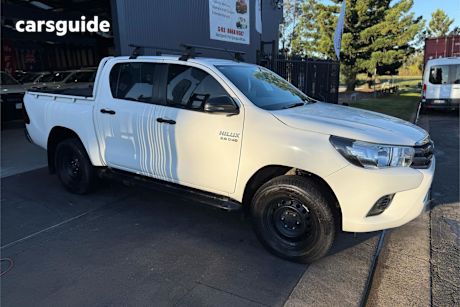 White 2018 Toyota Hilux Dual Cab Utility Sr (4X4)
