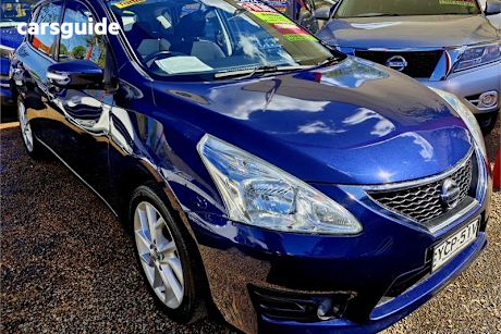 Blue 2014 Nissan Pulsar Hatchback St-S