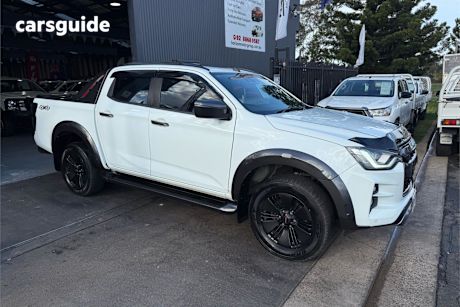 White 2021 Isuzu D-MAX Crew Cab Utility X-Terrain (4X4)