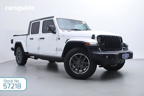 White 2021 Jeep Gladiator Dual Cab Utility Overland (4X4)