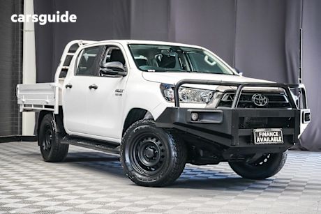 White 2022 Toyota Hilux Double Cab Chassis Sr (4X4)