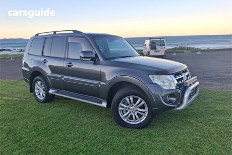 Grey 2014 Mitsubishi Pajero SUV VR-X 4X4