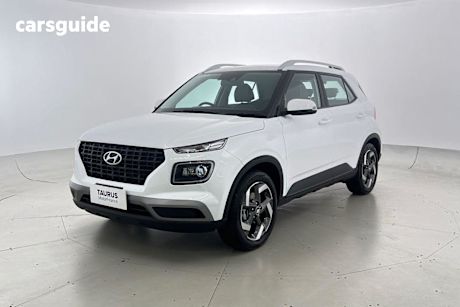 White 2022 Hyundai Venue SUV ACTIVE F