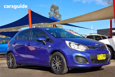 Blue 2013 Kia RIO Hatchback S