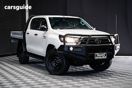 White 2021 Toyota Hilux Double Cab Chassis Sr (4X4)