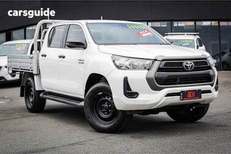 White 2022 Toyota Hilux Ute Tray SR 4X4