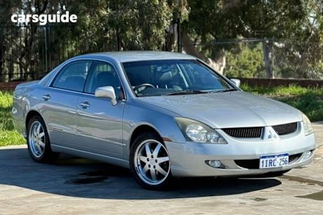Silver 2004 Mitsubishi Verada Sedan GTVI F