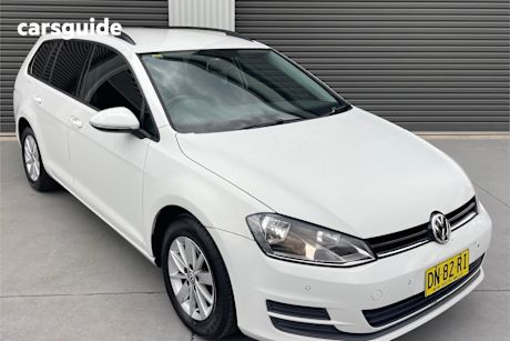 White 2016 Volkswagen Golf SUV 92TSI TRENDLINE F