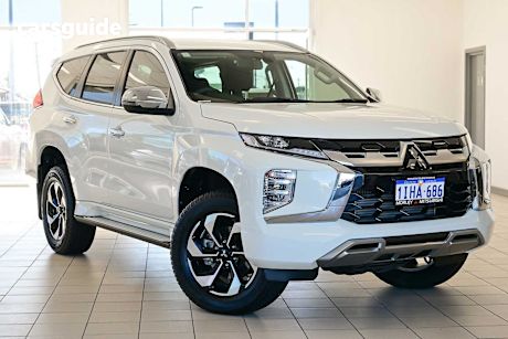 White 2024 Mitsubishi Pajero Sport SUV GLS 4X4