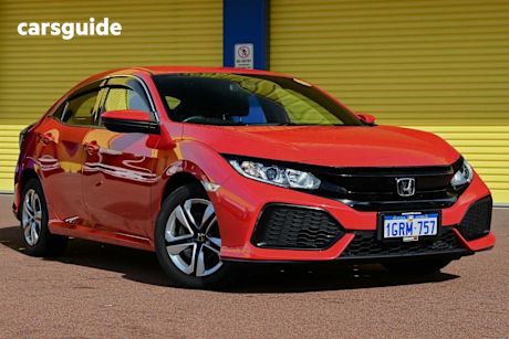 Red 2018 Honda Civic Hatchback Vti