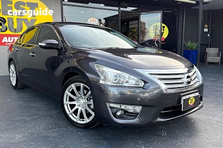 Grey 2013 Nissan Altima Sedan TI-S F