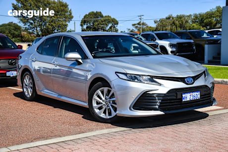 Silver 2024 Toyota Camry Sedan ASCENT F