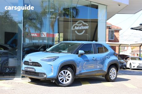 Blue 2020 Toyota Yaris Cross SUV GX F