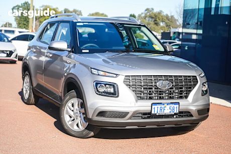 Silver 2025 Hyundai Venue SUV F