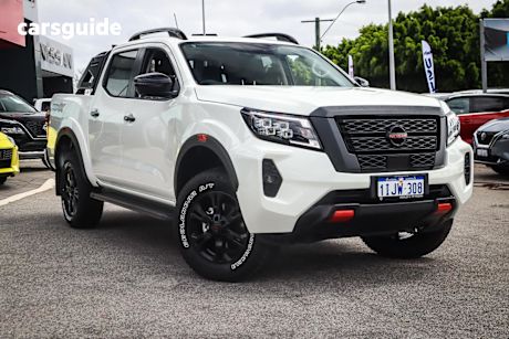 White 2025 Nissan Navara Dual Cab Pick-up Pro-4X (4X4)