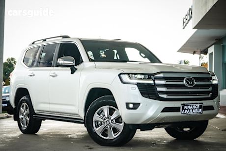 White 2023 Toyota Landcruiser Wagon Lc300 Sahara (4X4)