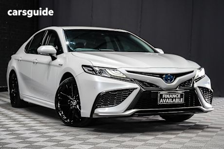 White 2022 Toyota Camry Sedan Sx Hybrid
