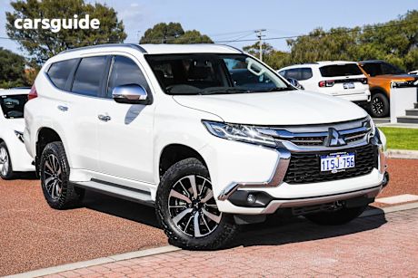 White 2016 Mitsubishi Pajero Sport SUV GLS 4X4