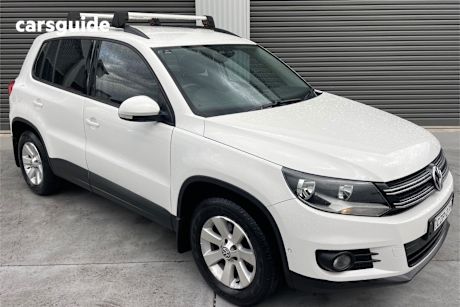 White 2013 Volkswagen Tiguan SUV 103TDI PACIFIC 4WD