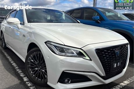 White 2020 Toyota Crown Sedan G EXECUTIVE, TOP OF THE LINE, W/ SUNROOF