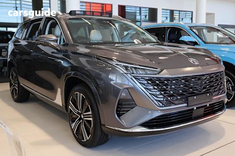 Grey 2025 MG Qs SUV ESSENCE 4X4