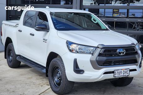 White 2021 Toyota Hilux Ute Tray SR 4X4