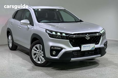 Silver 2023 Suzuki S-Cross Hatch PLUS F