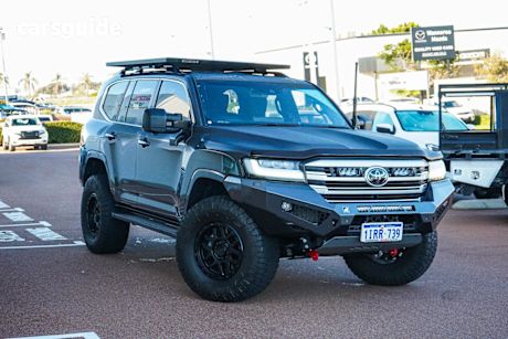 Grey 2023 Toyota Landcruiser Wagon Lc300 Sahara (4X4)