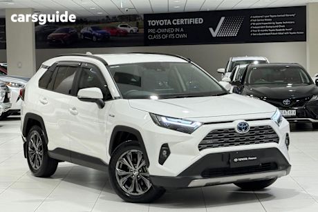 White 2024 Toyota RAV4 SUV GXL F