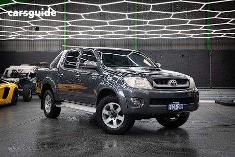Grey 2010 Toyota Hilux Dual Cab Pick-up Sr5 (4X4)