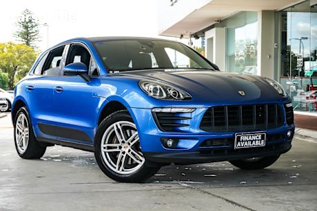 Blue 2017 Porsche Macan Wagon