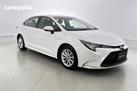 White 2022 Toyota Corolla Sedan ASCENT SPORT HYBRID F