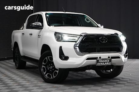 White 2021 Toyota Hilux Double Cab Pick Up Sr5 (4X4)