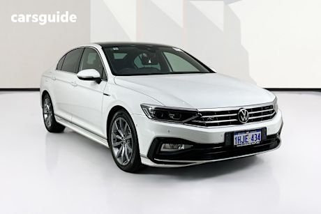 White 2021 Volkswagen Passat Sedan 162Tsi Elegance