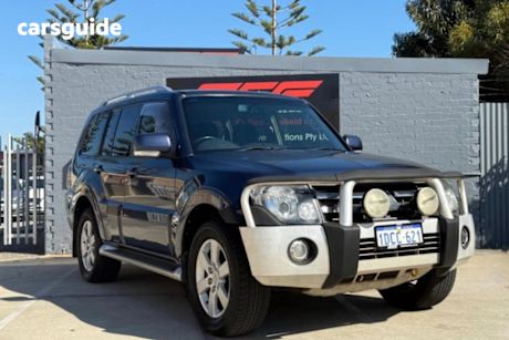 Blue 2007 Mitsubishi Pajero SUV EXCEED 4X4