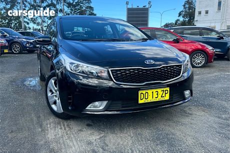 Black 2018 Kia Cerato Hatchback S