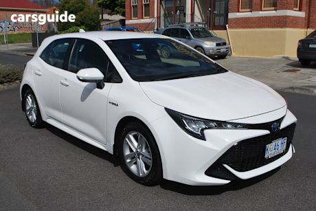 White 2018 Toyota Corolla Hatchback Ascent Sport (Hybrid)