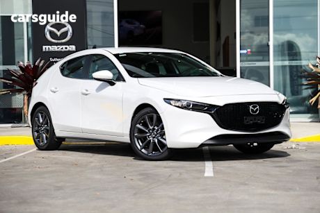 White 2025 Mazda 3 Hatchback G20 Evolve