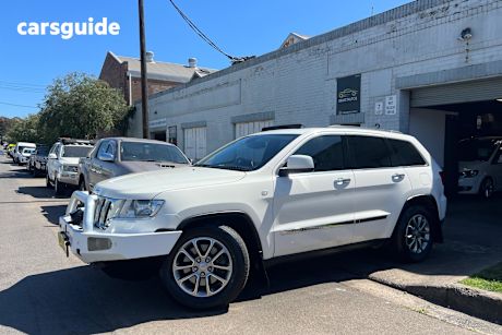 White 2011 Jeep Grand Cherokee Wagon Overland (4X4)